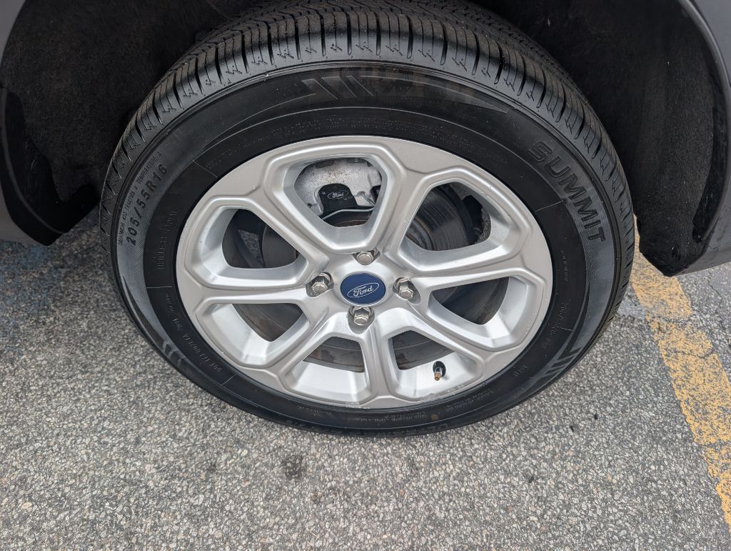 Photo 20 of this FORD ECOSPORT