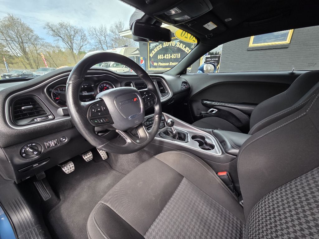 Photo 11 of this DODGE CHALLENGER