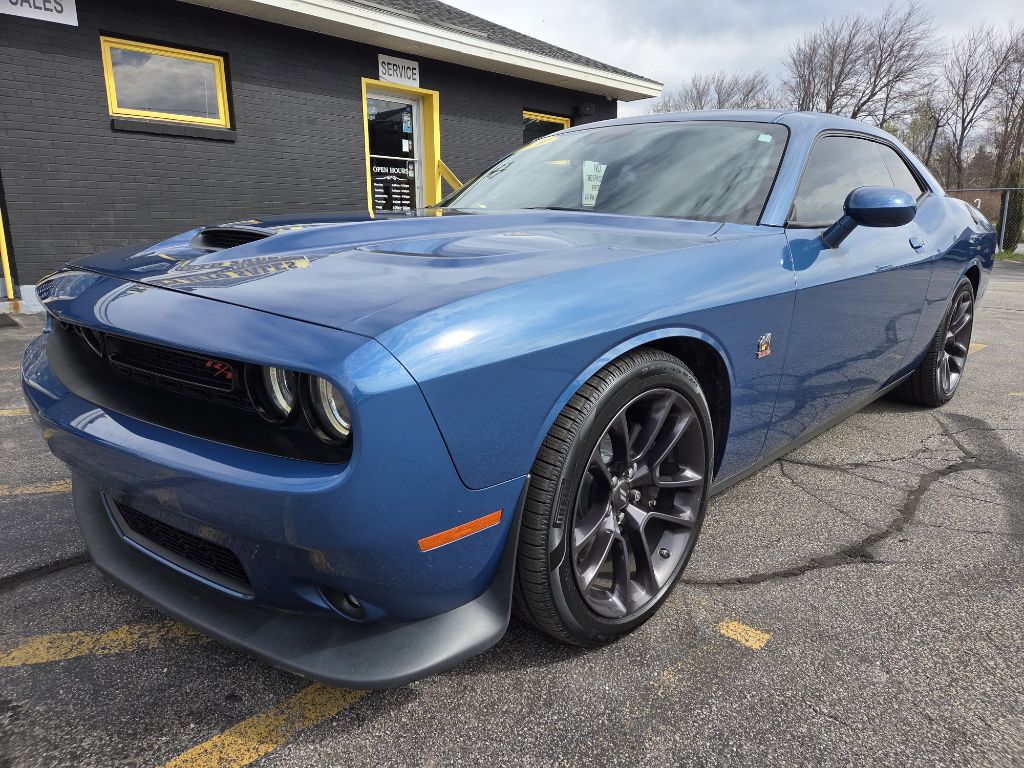 Photo 2 of this DODGE CHALLENGER