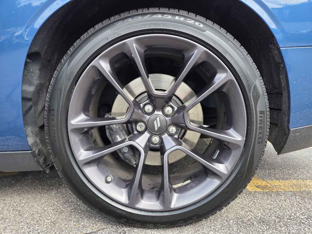 Photo 18 of this DODGE CHALLENGER