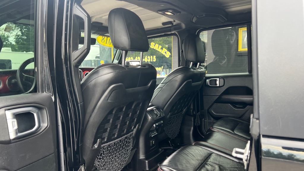 Photo 19 of this JEEP WRANGLER UNLIMI