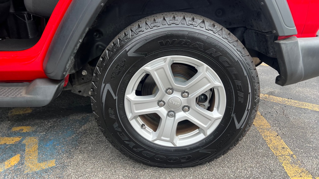 Photo 19 of this JEEP WRANGLER UNLIMI