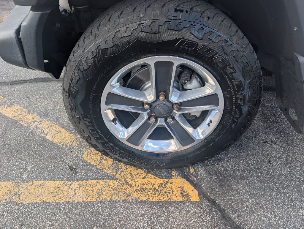 Photo 19 of this JEEP WRANGLER UNLIMI