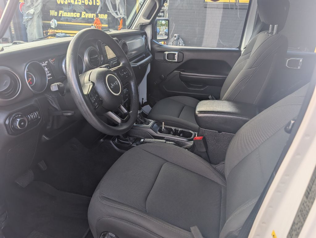 Photo 11 of this JEEP WRANGLER UNLIMI