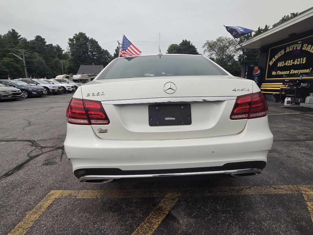 Photo 7 of this MERCEDES-BENZ E-CLASS