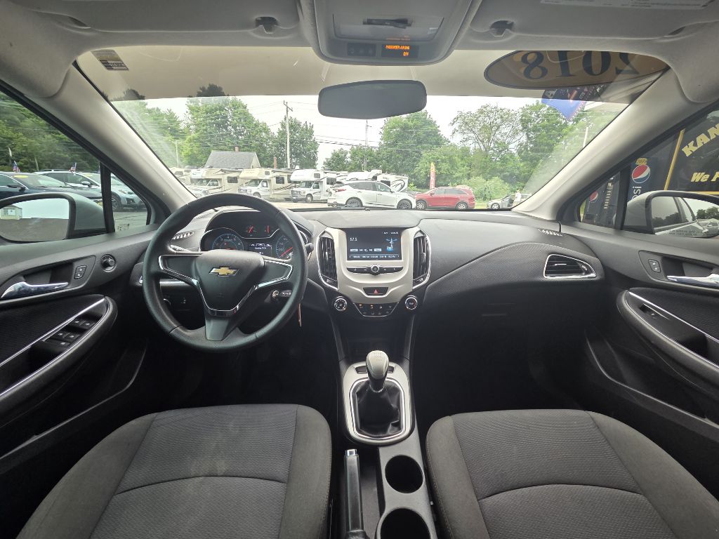 Photo 11 of this CHEVROLET CRUZE