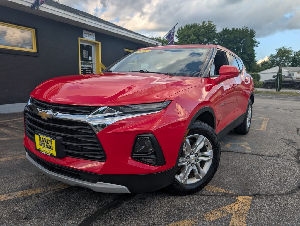 Photo 2 of this CHEVROLET BLAZER