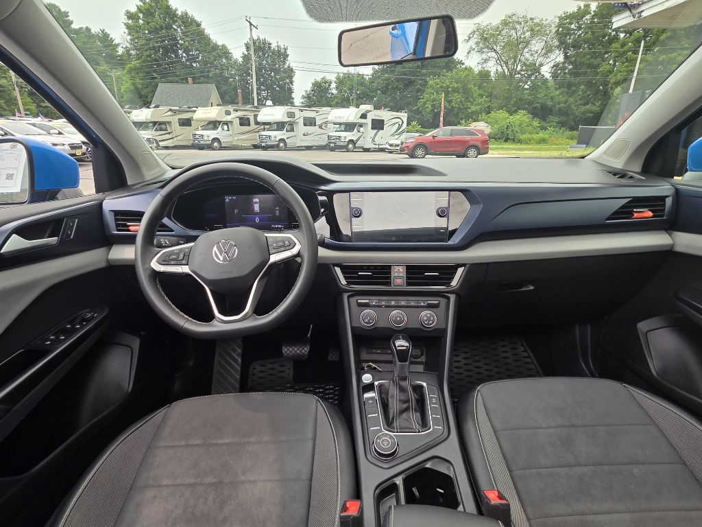 Photo 14 of this VOLKSWAGEN TAOS
