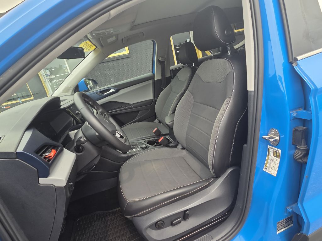 Photo 11 of this VOLKSWAGEN TAOS