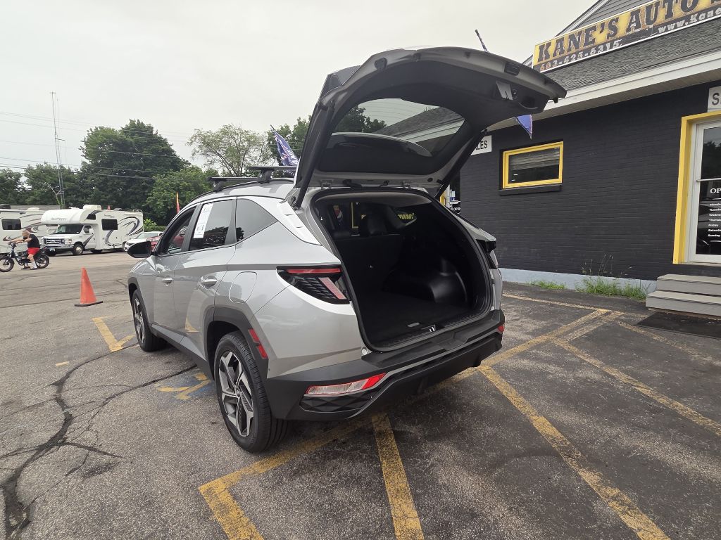 Photo 9 of this HYUNDAI TUCSON