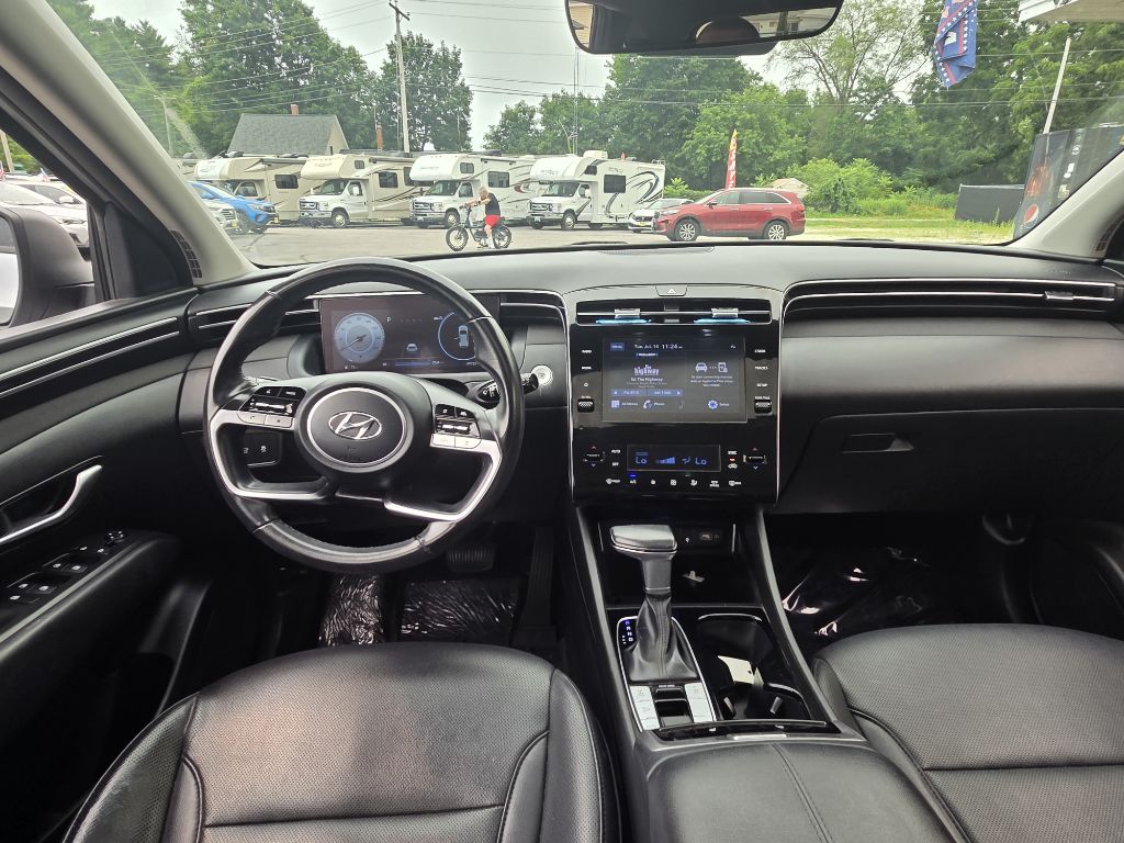 Photo 14 of this HYUNDAI TUCSON