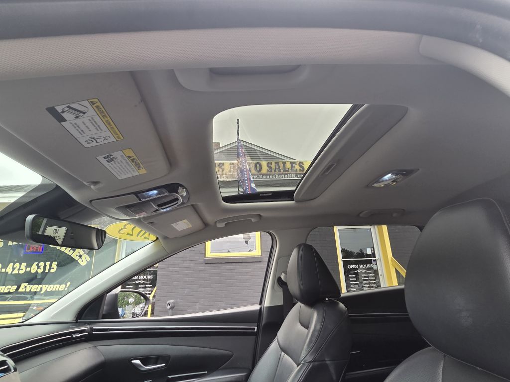Photo 13 of this HYUNDAI TUCSON