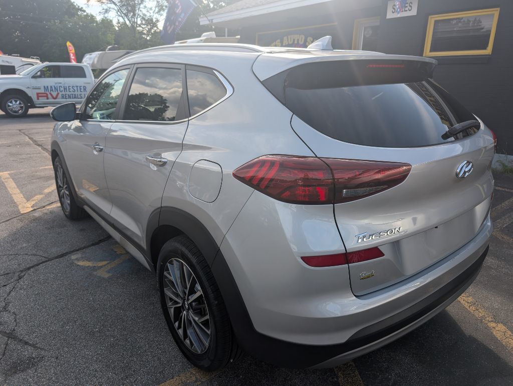 Photo 15 of this HYUNDAI TUCSON