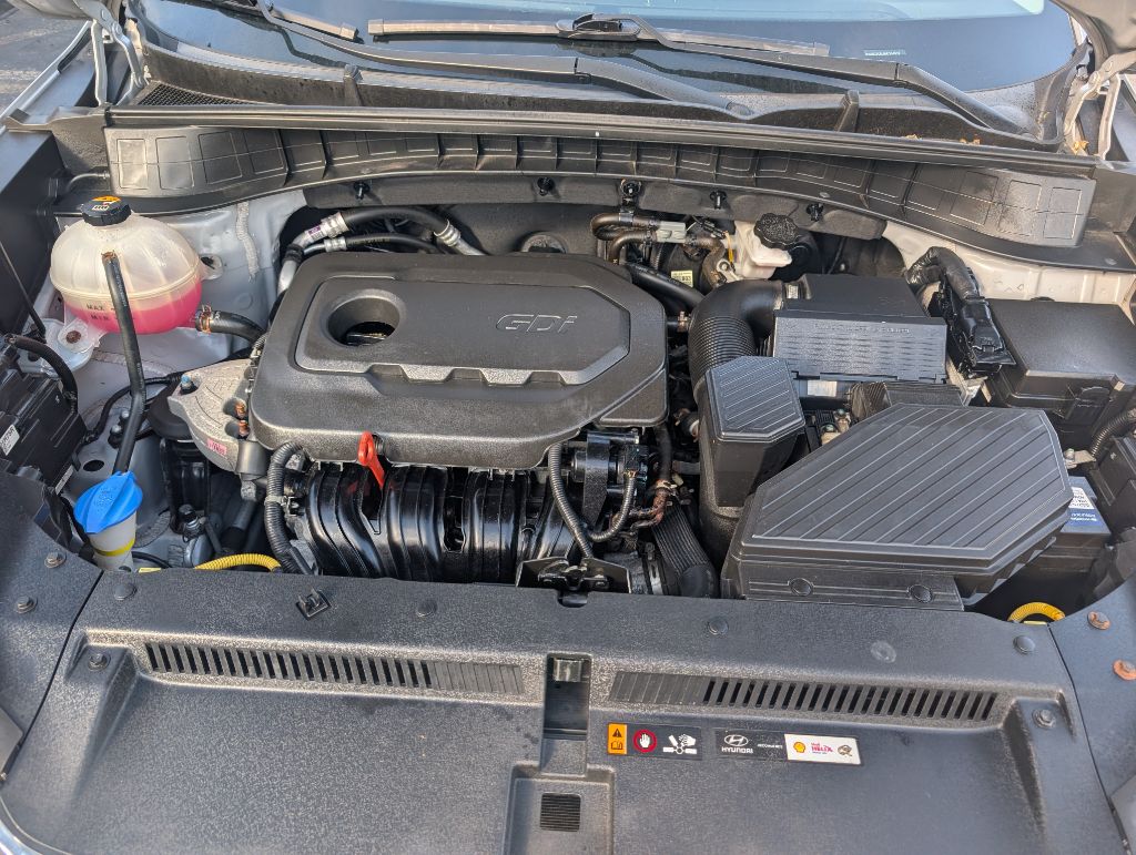 Photo 16 of this HYUNDAI TUCSON