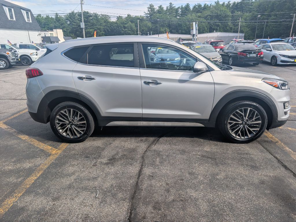 Photo 5 of this HYUNDAI TUCSON