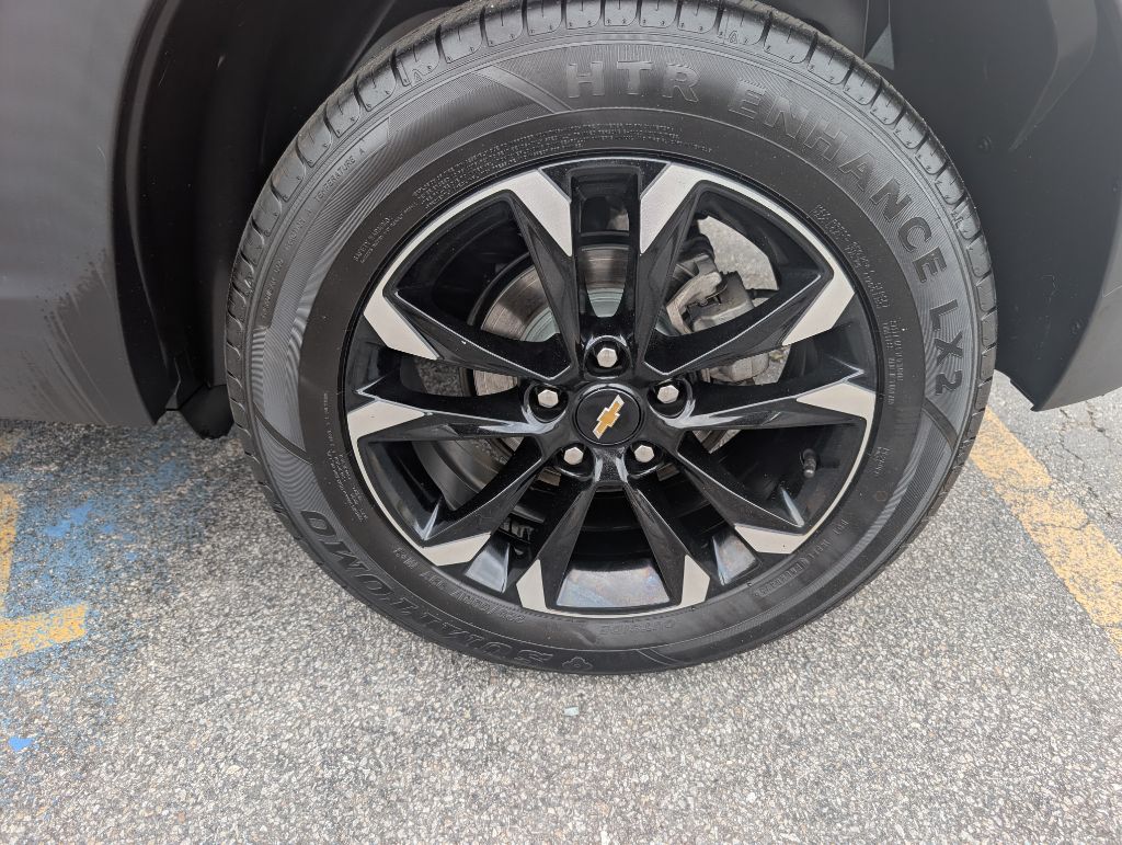 Photo 21 of this CHEVROLET TRAILBLAZER