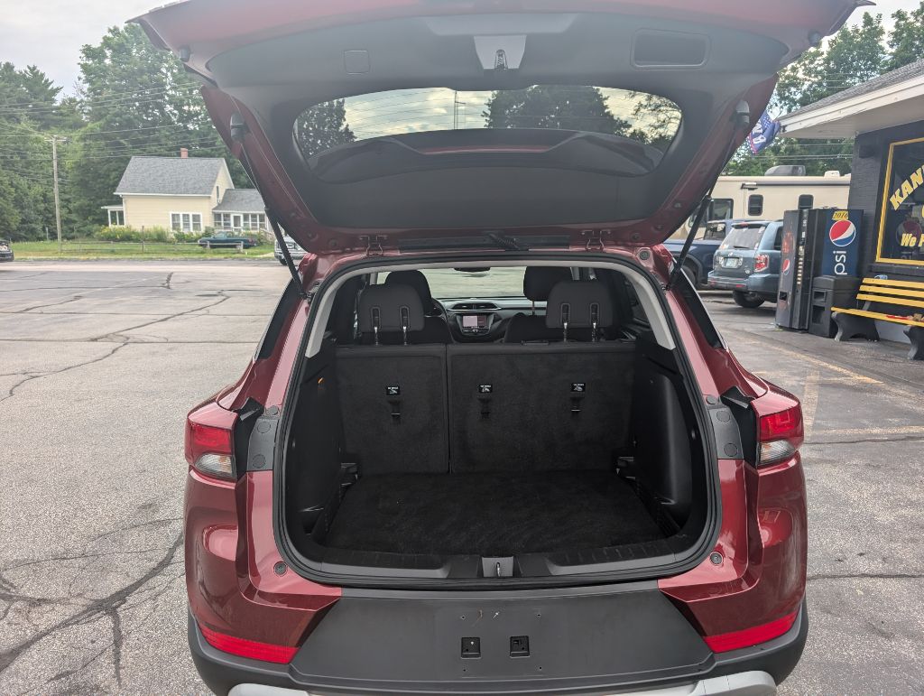 Photo 9 of this CHEVROLET TRAILBLAZER