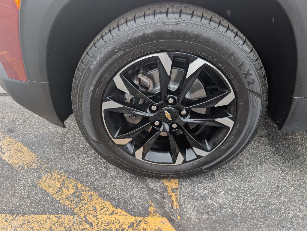 Photo 22 of this CHEVROLET TRAILBLAZER
