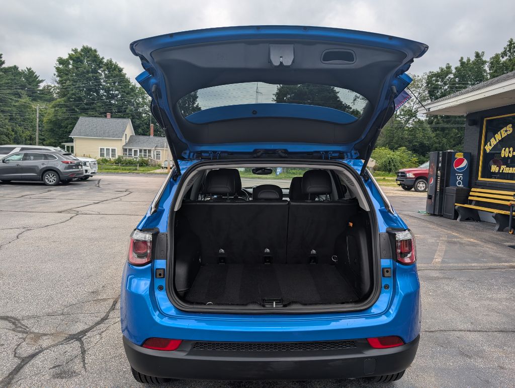 Photo 8 of this JEEP COMPASS
