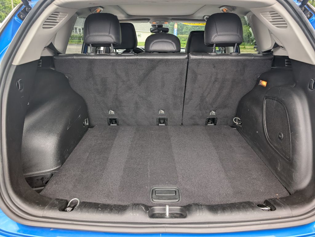 Photo 9 of this JEEP COMPASS