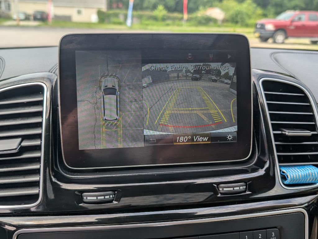Photo 21 of this MERCEDES-BENZ GLS