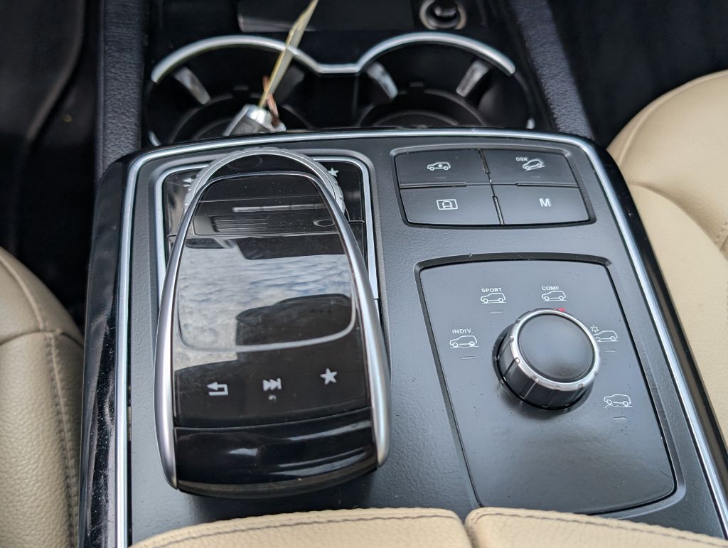 Photo 22 of this MERCEDES-BENZ GLS