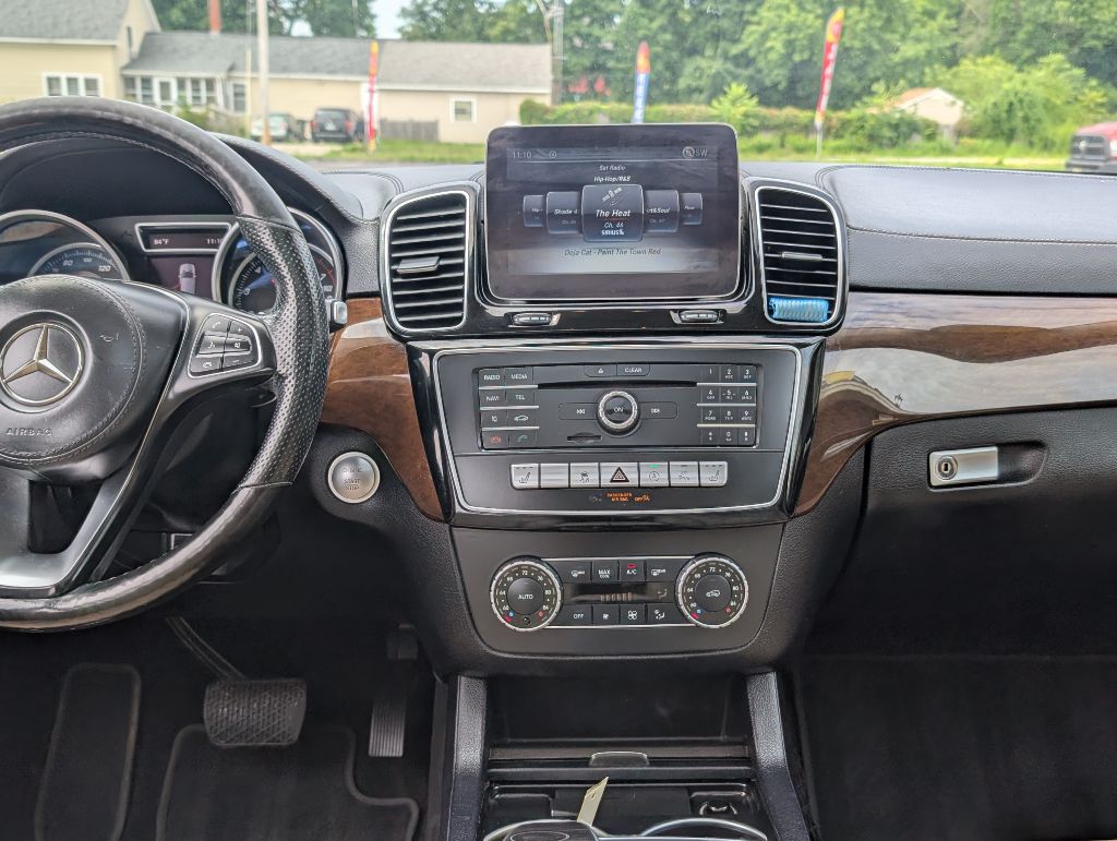 Photo 13 of this MERCEDES-BENZ GLS