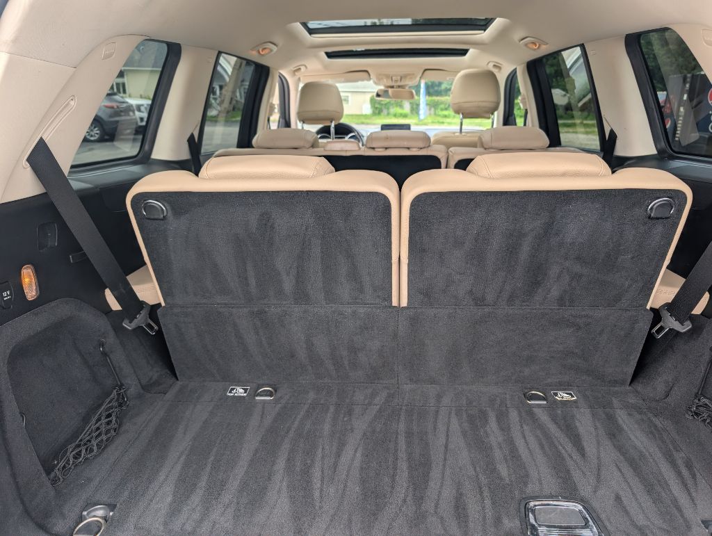 Photo 9 of this MERCEDES-BENZ GLS