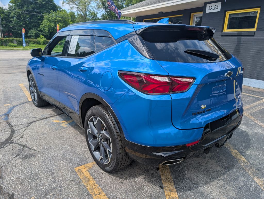 Photo 5 of this CHEVROLET BLAZER