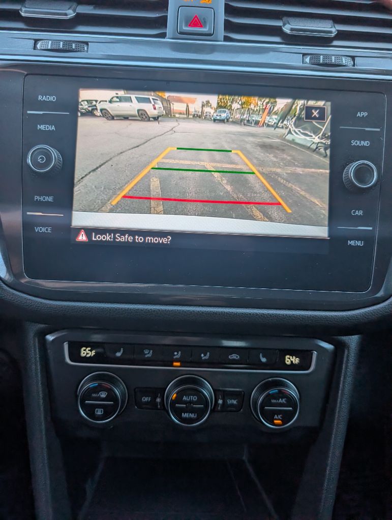 Photo 15 of this VOLKSWAGEN TIGUAN