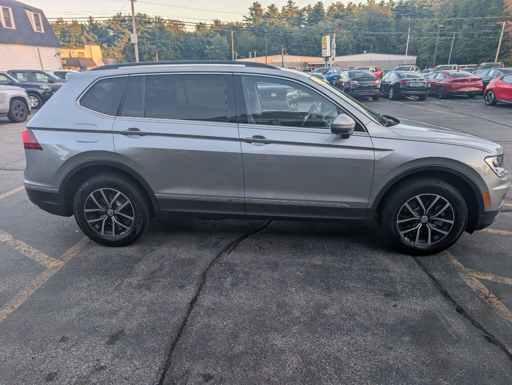 Photo 10 of this VOLKSWAGEN TIGUAN