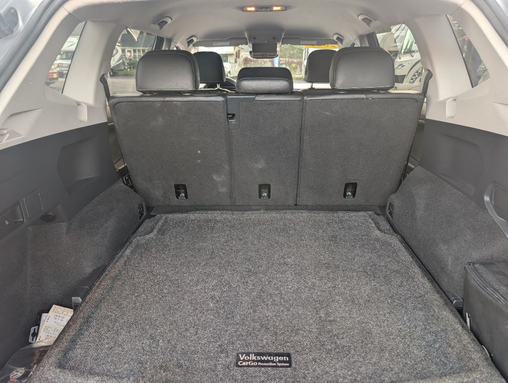 Photo 9 of this VOLKSWAGEN TIGUAN