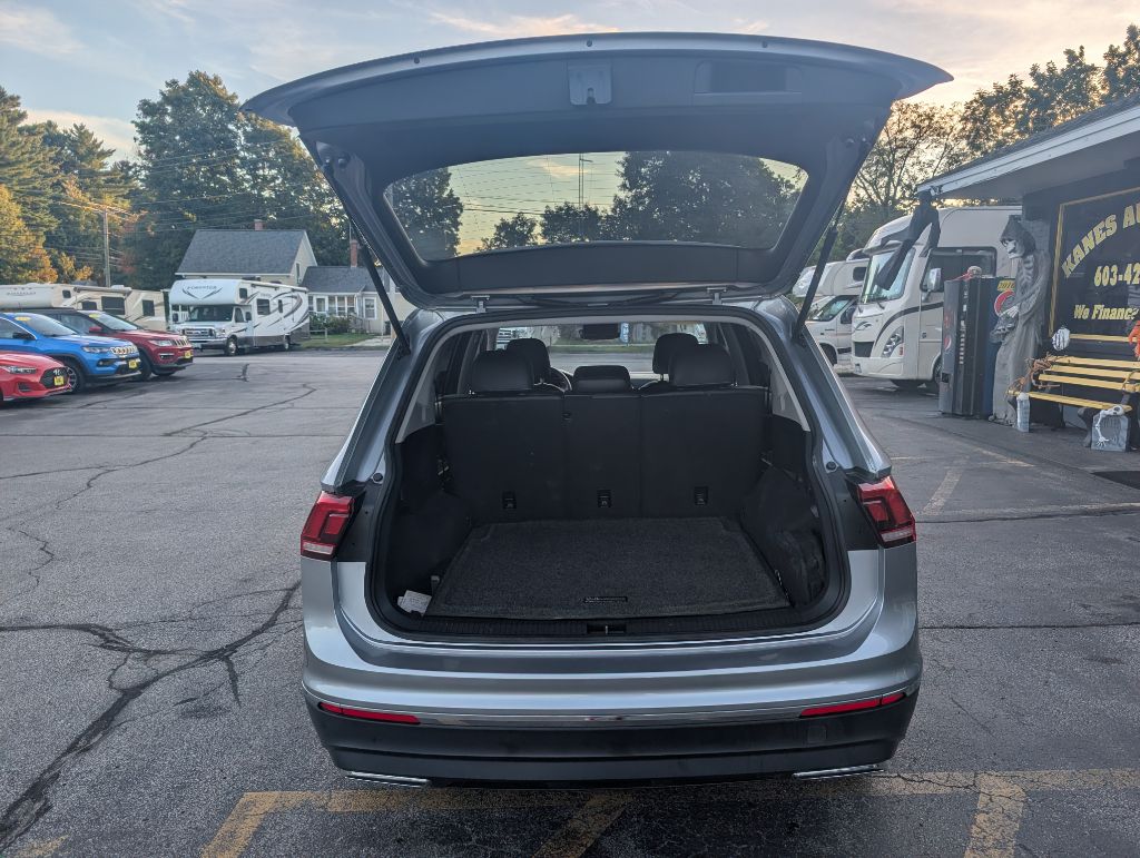 Photo 8 of this VOLKSWAGEN TIGUAN
