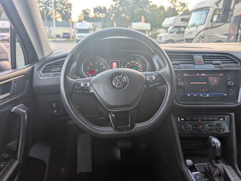 Photo 11 of this VOLKSWAGEN TIGUAN