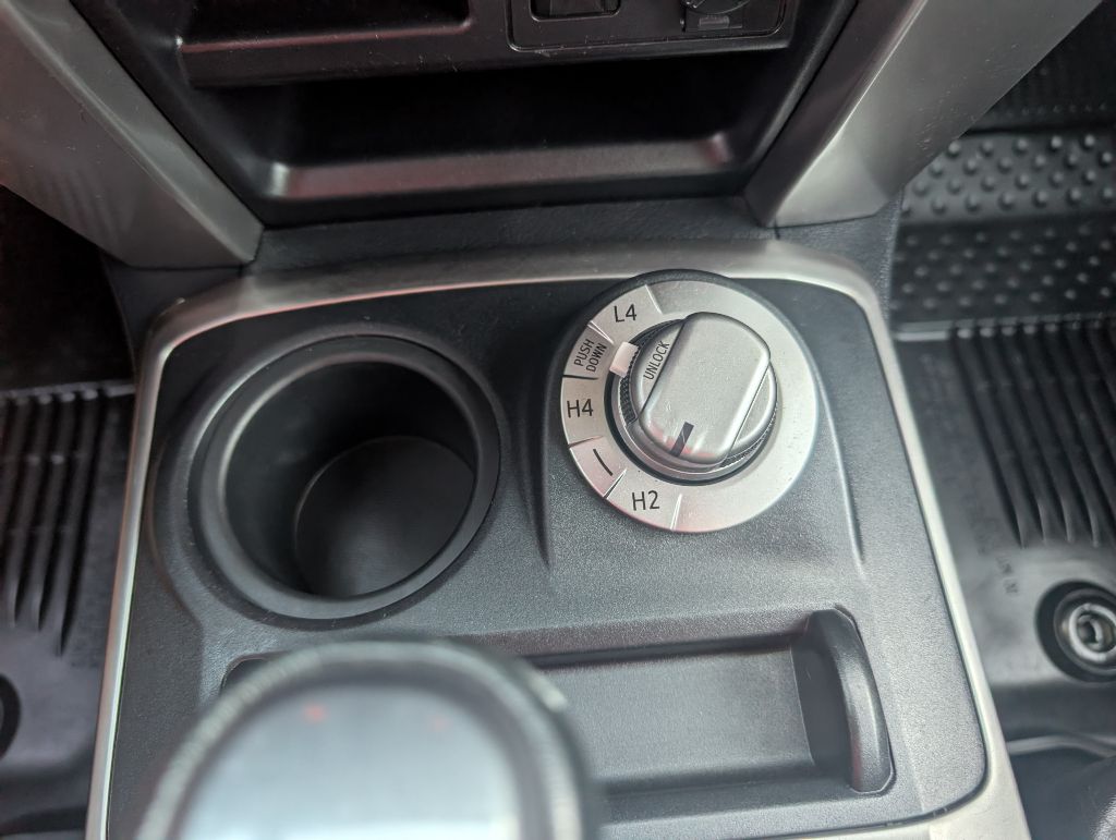 Photo 19 of this TOYOTA 4RUNNER