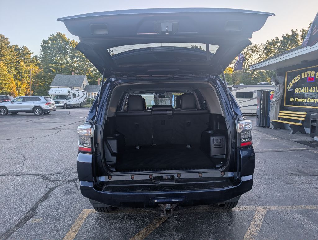 Photo 8 of this TOYOTA 4RUNNER