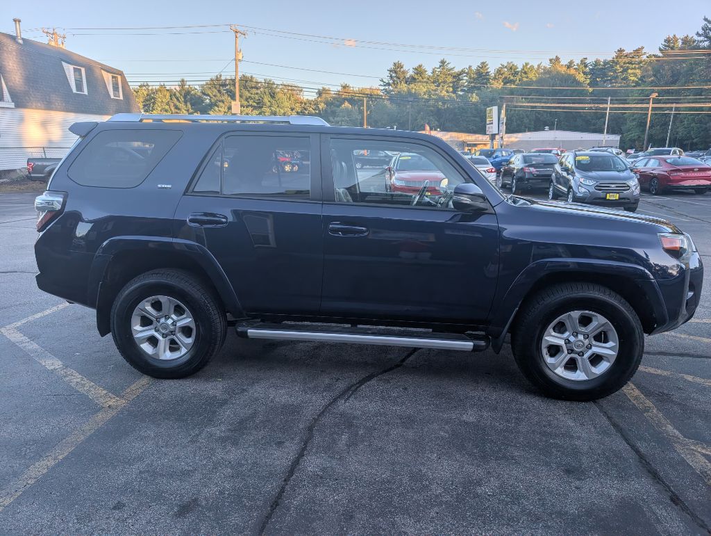 Photo 10 of this TOYOTA 4RUNNER