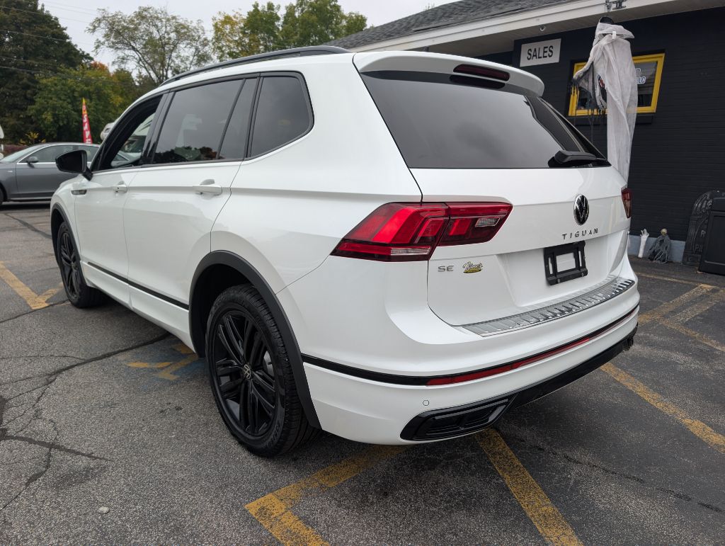 Photo 5 of this VOLKSWAGEN TIGUAN