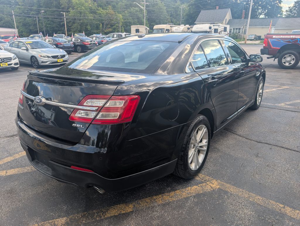 Photo 5 of this FORD TAURUS