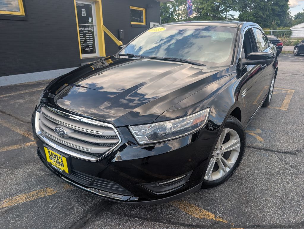 Photo 2 of this FORD TAURUS
