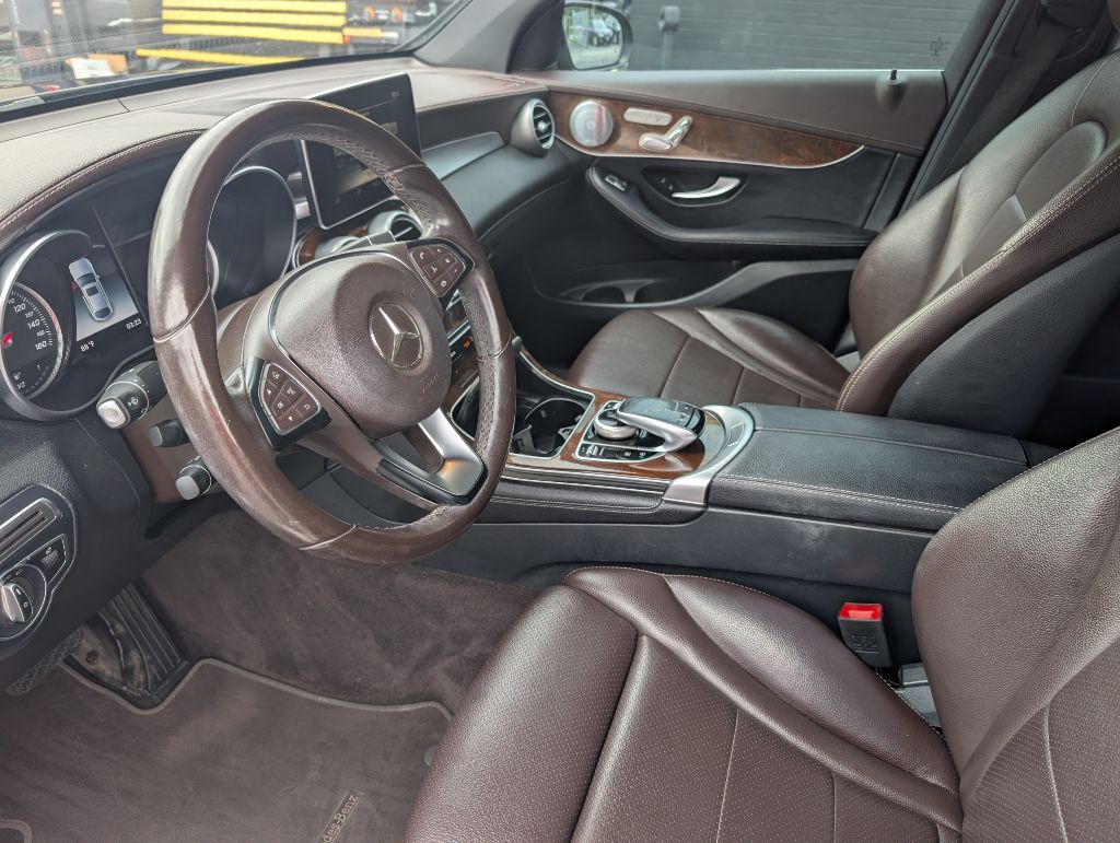 Photo 10 of this MERCEDES-BENZ GLC COUPE