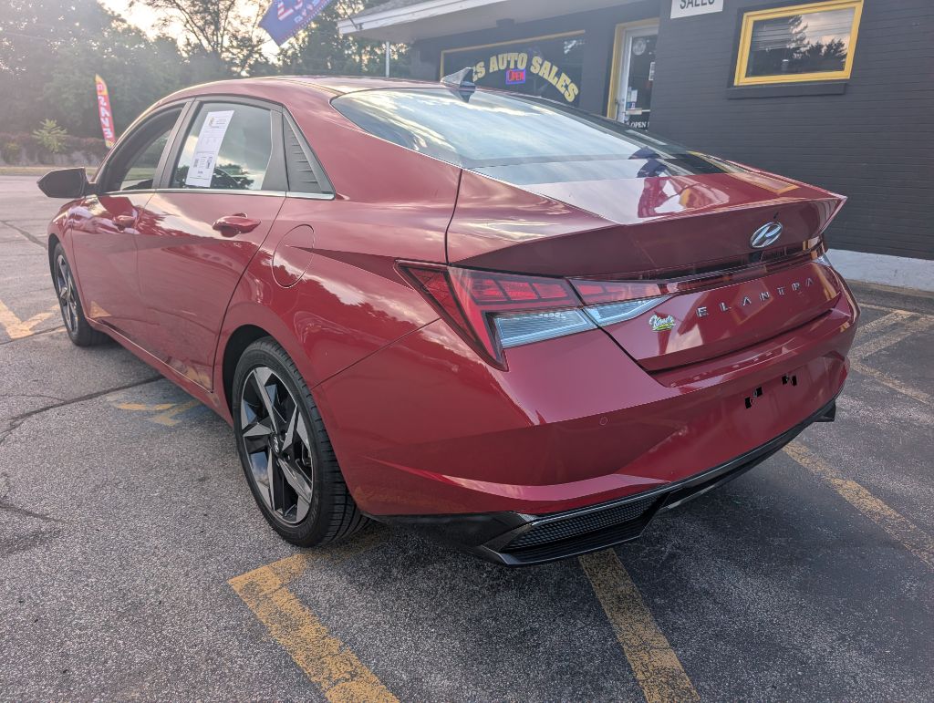 Photo 5 of this HYUNDAI ELANTRA