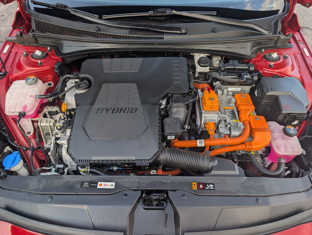 Photo 24 of this HYUNDAI ELANTRA