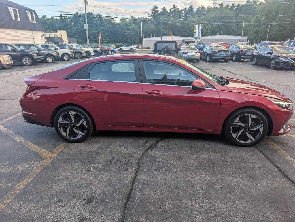 Photo 10 of this HYUNDAI ELANTRA