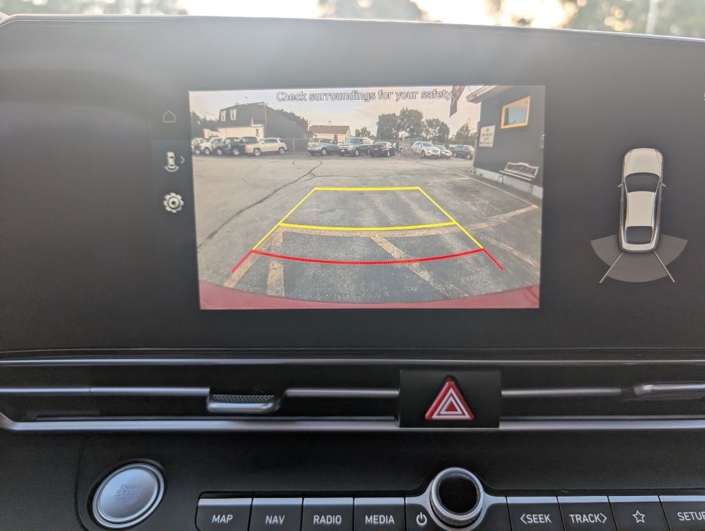Photo 18 of this HYUNDAI ELANTRA
