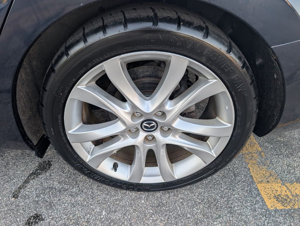Photo 18 of this MAZDA 6
