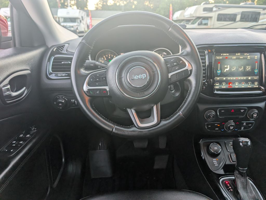 Photo 12 of this JEEP COMPASS
