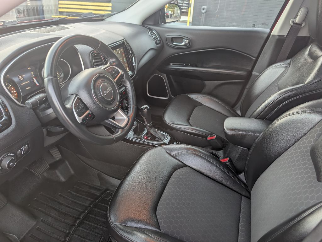 Photo 11 of this JEEP COMPASS