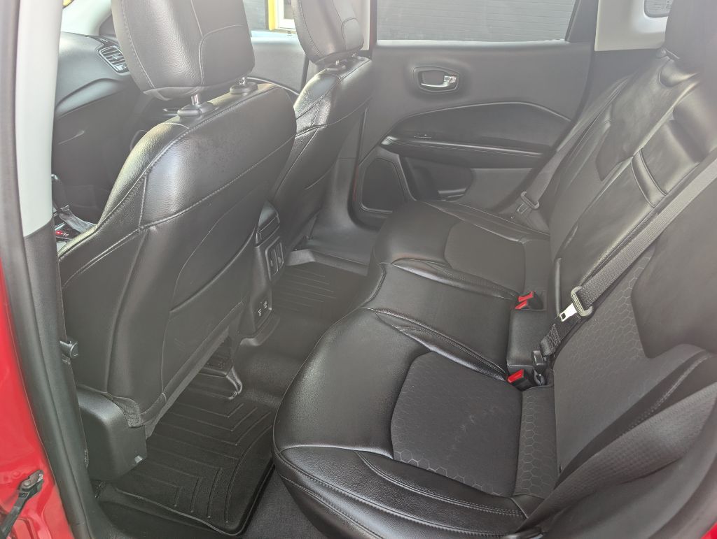 Photo 20 of this JEEP COMPASS