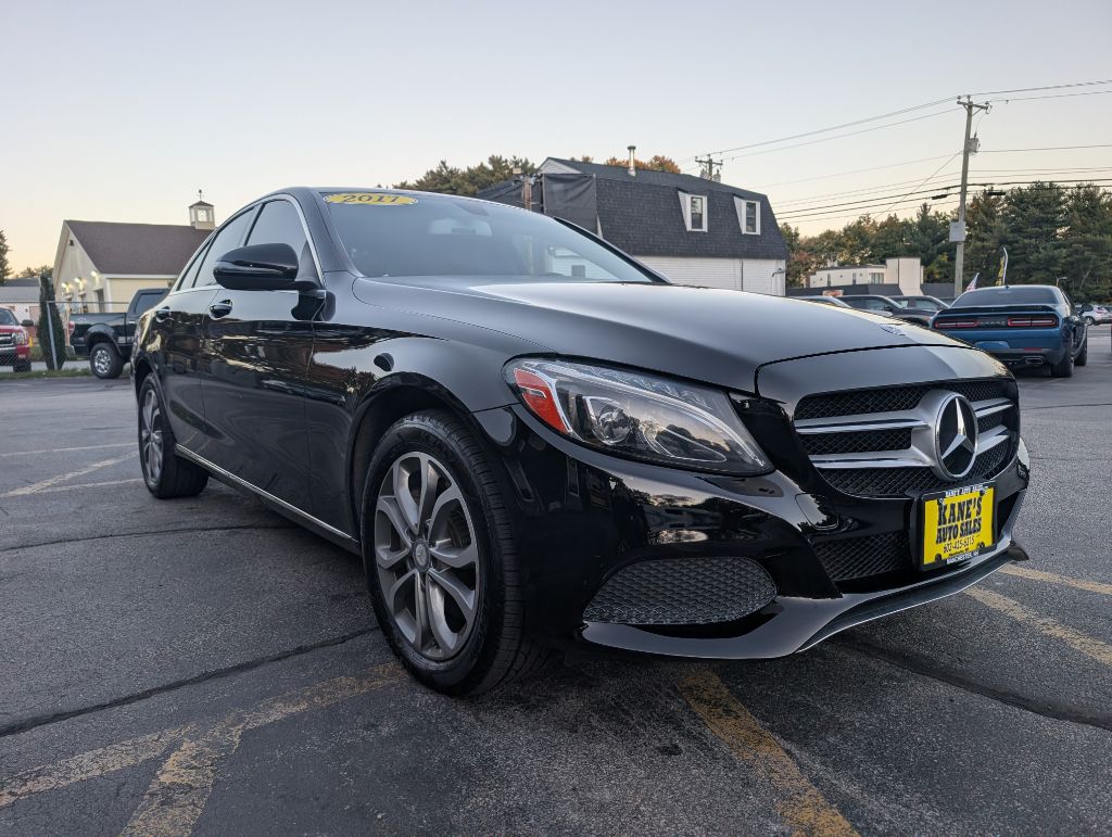 Photo 4 of this MERCEDES-BENZ C-CLASS